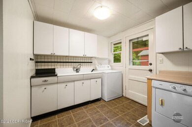 Vintage cabinets and sinks