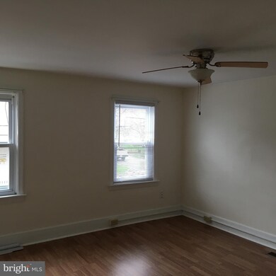 13 Oregon St, Mercersburg, PA 17236 - photo 4