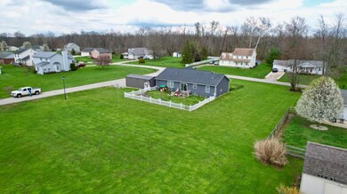 215 Douglas Cir, Georgetown, OH 45121 - photo 4