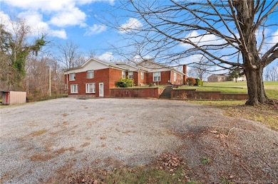 4218 Helen Rd, Jeffersonville, IN 47130 - photo 6