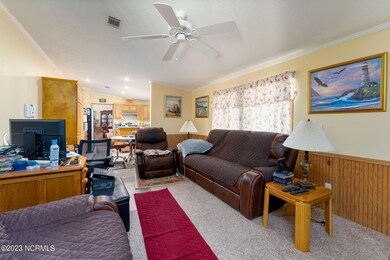 family-room-01b