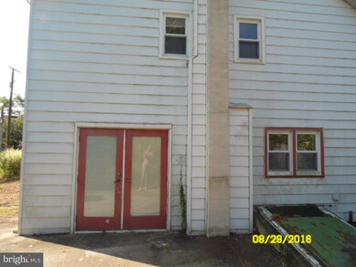 26 Mechanic St, Bridgeport, NJ 08014 - photo 2