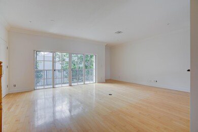 1950 Presidential Way unit 10, West Palm Beach, FL 33401 - photo 4