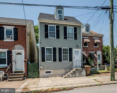 120 W 8th St, New Castle, DE 19720 - photo 3