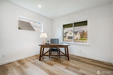 717 E 5th St, Nooksack, WA 98276 - photo 7