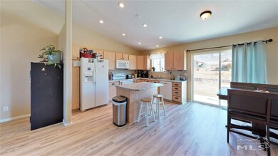 9745 Zaring Ave, Winnemucca, NV 89445 - photo 4