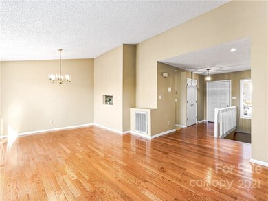 21 Hollybrook Dr unit 1, Asheville, NC 28803 - photo 4