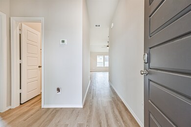 1197 Cavalry Junction Dr, Alvin, TX 77511 - photo 4