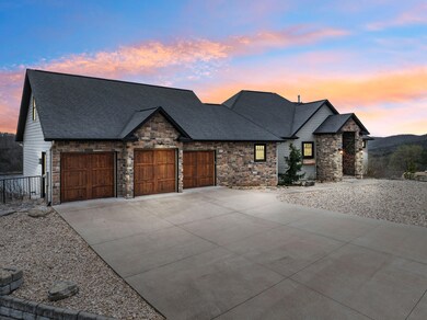 Welcome to 992 Red Rose!