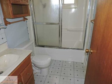 3815 Berwick Dr, Lansing, MI 48911 - photo 4