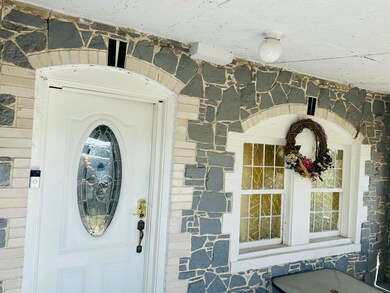 318 W Front St, New Holland, OH 43145 - photo 6