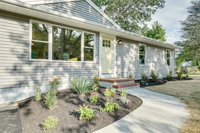 22 Oakcrest Dr, Neptune, NJ 07753 - photo 2