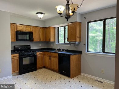 834 Plymouth Dr, Atco, NJ 08004 - photo 5