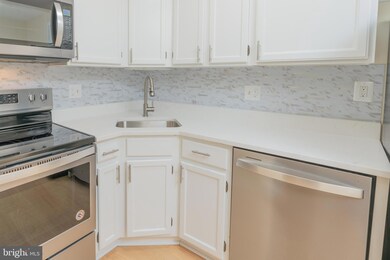 1909 N Rhodes St unit 29, Arlington, VA 22201 - photo 4