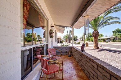 pic4-front porch