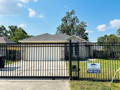 938 Conklin St, Houston, TX 77088 - photo 2