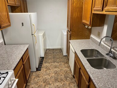 212 Quaker Dr unit A3, Friendswood, TX 77546 - photo 7