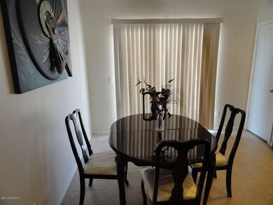 EAT IN KITCHEN