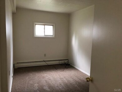 2018 Center St, Whitehall, PA 18052 - photo 4