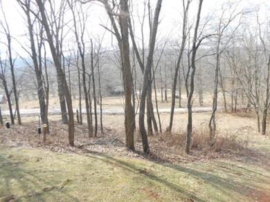 6229 E Forty Acre Woods Dr, Bloomfield, IN 47424 - photo 3