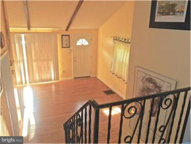 117 E Parkway Ave, Chester, PA 19013 - photo 2