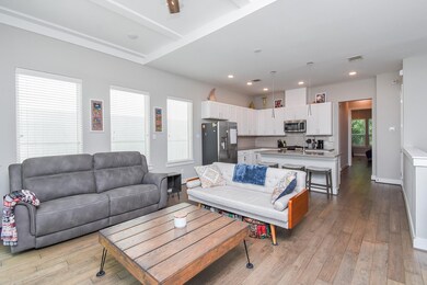 711 Apogee Trail, Houston, TX 77022 - photo 7