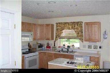 2711 Hickory Knoll Ct, Odenton, MD 21113 - photo 4