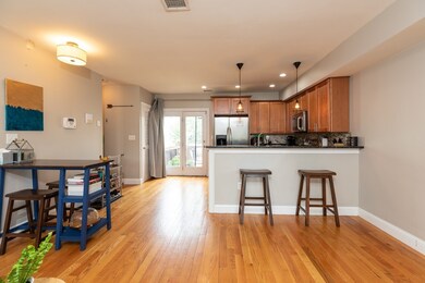 142 D St unit 2, Boston, MA 02127 - photo 2