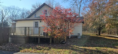 Deck Between Garage and Home