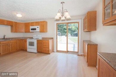 5571 Hunting Horn Dr, Ellicott City, MD 21043 - photo 4