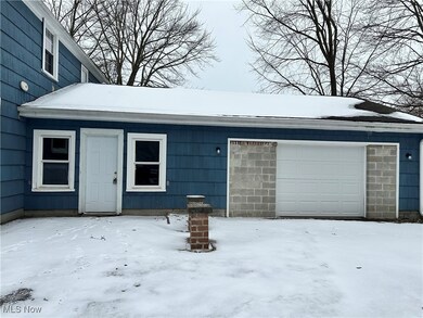 453 Lawn St, Geneva, OH 44041 - photo 4