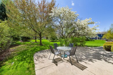 400 Bluegrass Dr, Wheaton, IL 60189 - photo 4
