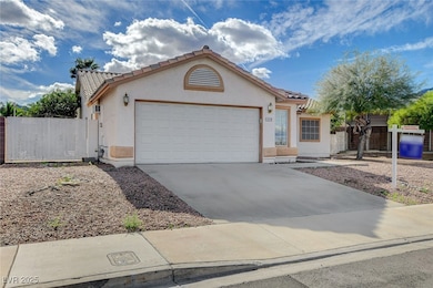 114 E Tamarack Dr, Henderson, NV 89002 - photo 2