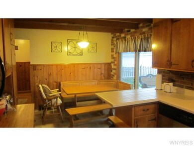 1253 Moll St, North Tonawanda, NY 14120 - photo 3