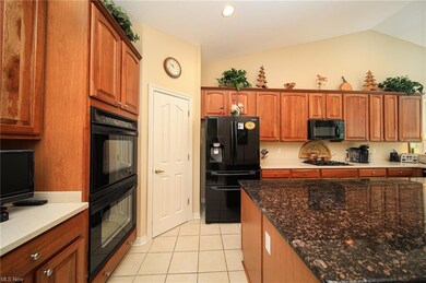 145 Brighton Dr unit 86, Aurora, OH 44202 - photo 4