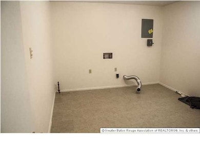 This Gigantic Room is actually the utility room!!!
