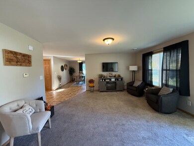 126 E Kerr St, Sycamore, IL 60178 - photo 6