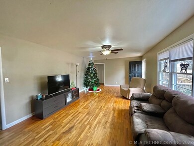 806 S College Ave, Tahlequah, OK 74464 - photo 6