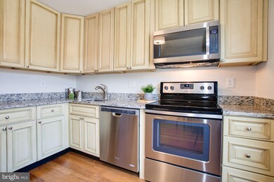 2326 Harleyford Ct, Reston, VA 20191 - photo 5