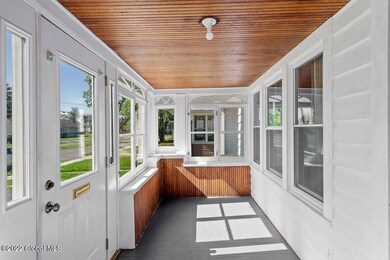 42 Marwood St, Albany, NY 12209 - photo 6