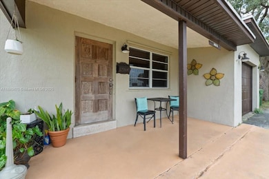 6616 SW 2nd Ct, Pembroke Pines, FL 33023 - photo 4