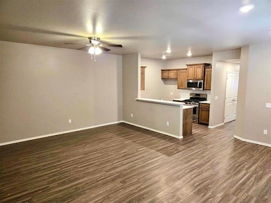 916 Coles Creek, Yukon, OK 73099 - photo 7