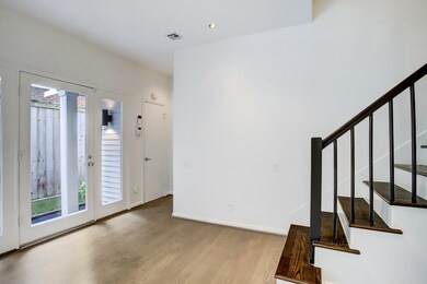 1417 Harold St unit B, Houston, TX 77006 - photo 4