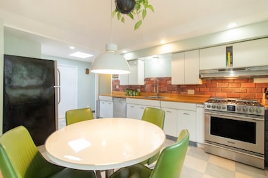 100 S End Rd, New Haven, CT 06512 - photo 4