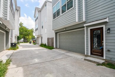 703 Link Rd, Houston, TX 77009 - photo 2