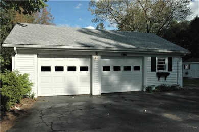 401 New Meadow Rd, Barrington, RI 02806 - photo 4