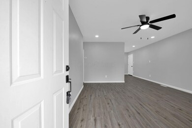 2496 Navarre Rd, Columbus, OH 43207 - photo 4