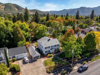 1241 NW Lawnridge Ave, Grants Pass, OR 97526 - photo 2