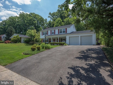 12827 Melville Ln, Fairfax, VA 22033 - photo 3