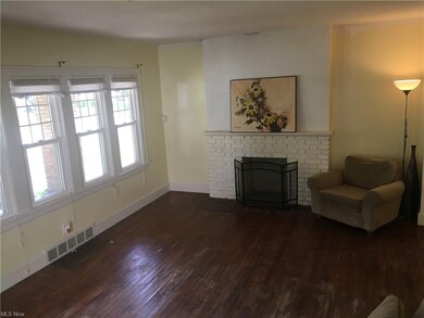 3307 Altamont Ave, Cleveland, OH 44118 - photo 2